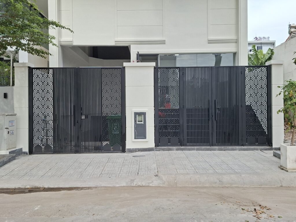 làm cửa sắt 4 cánh tại buôn ma thuột