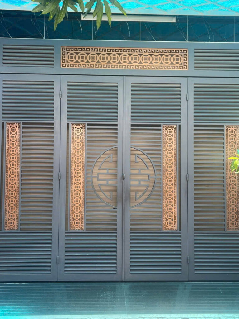 cửa sắt  buôn hồ