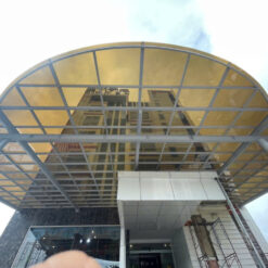 Mái hiên sắt cố định – Che nắng mưa hiệu quả tại Buôn Ma Thuột