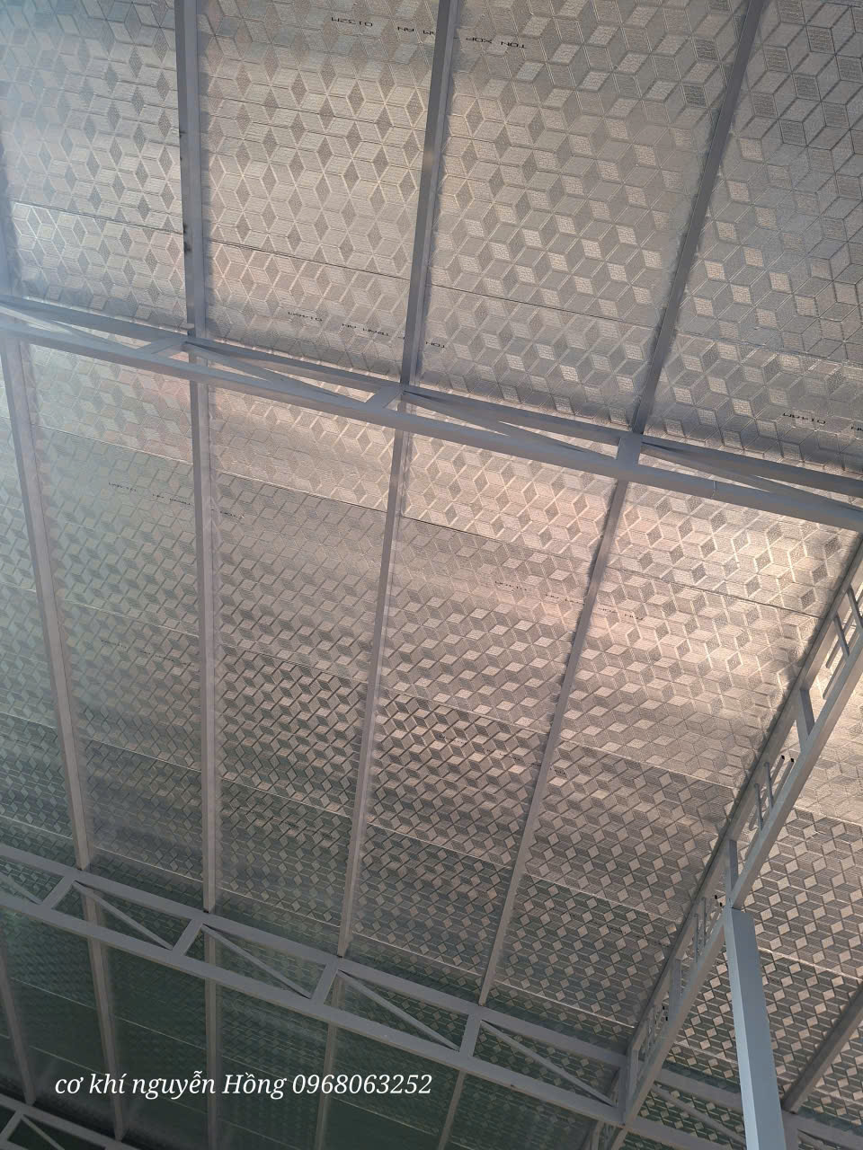 thi công mái tôn xốp cách nhiệt tại xã eadrong