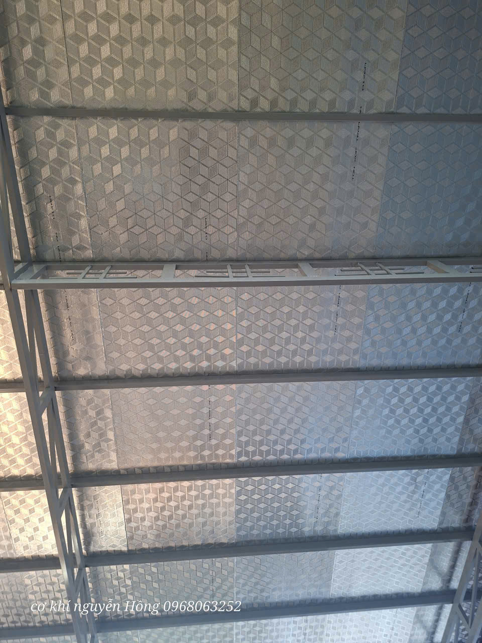 thi công mái tôn chống nống tại xã eadrong